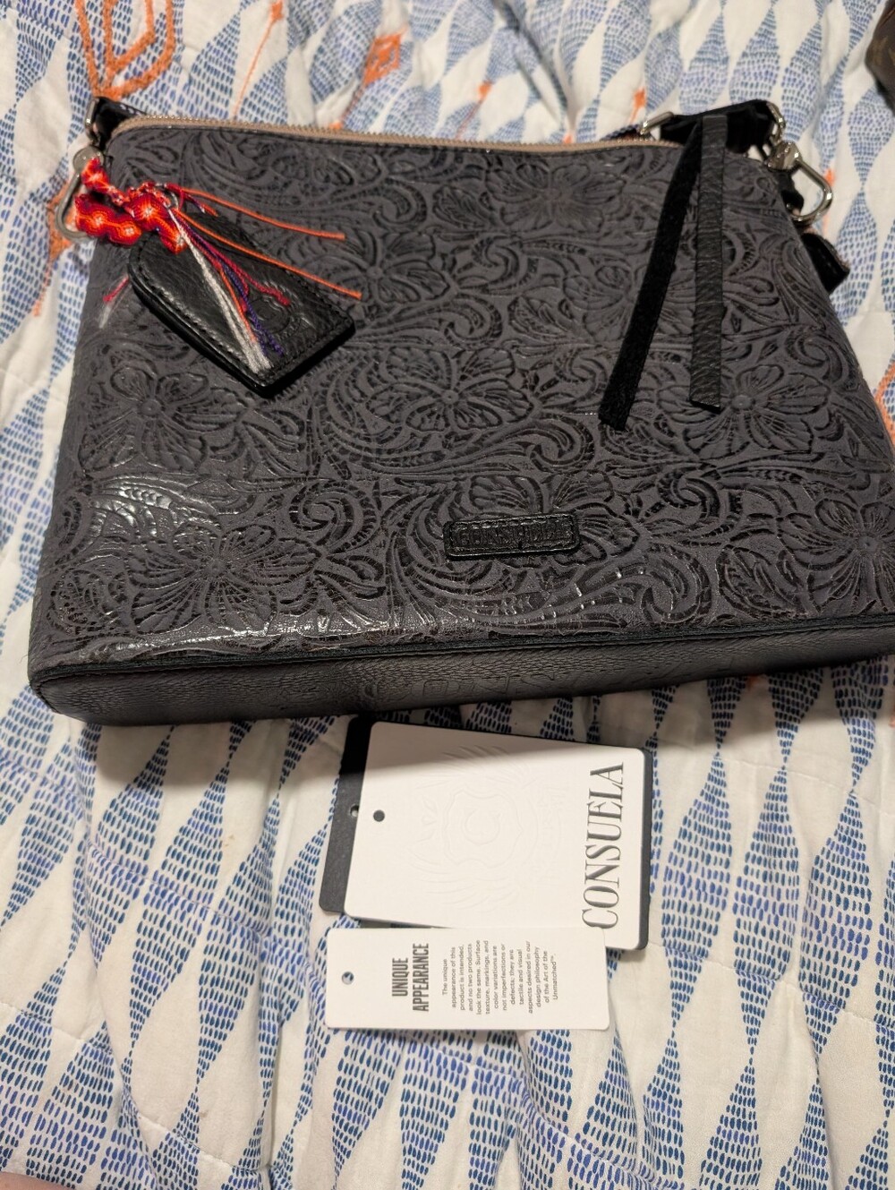 Consuela Downtown Crossbody - Picture 5 of 7